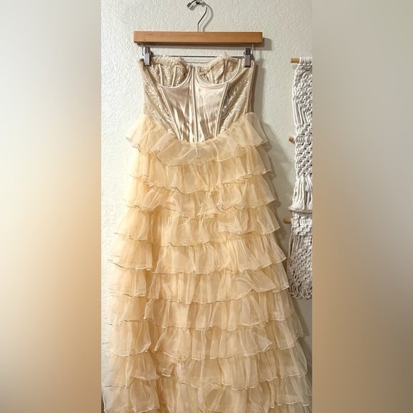Zara Beige Ruffle Layered Dress - www.panoramagroup.in